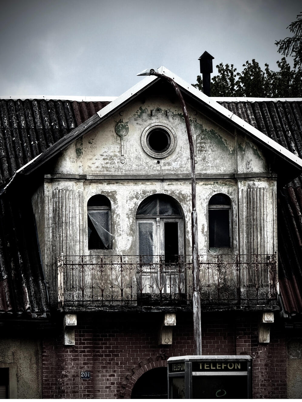 Backwater Gothic aesthetics